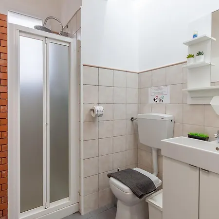 Pool House - Happy Apartment Alcamo
