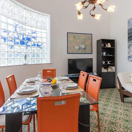Pool House - Happy Apartment